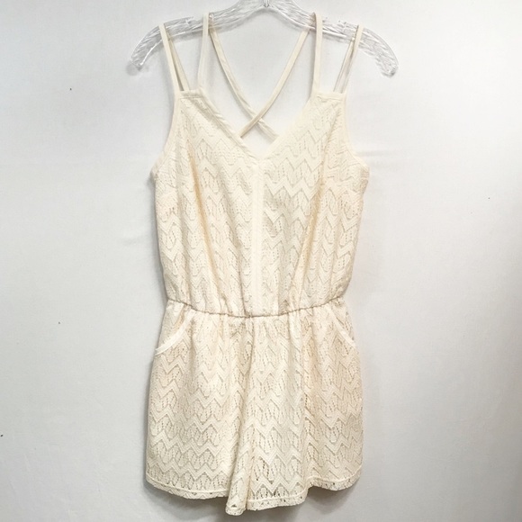 Xhilaration Pants - Xhilaration Chevron Lace Pocket Romper Size Small Boho Coquette Romantic Casual